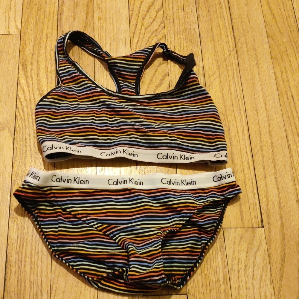 Many Pairs Of Calvin Klein Bras And Panties
